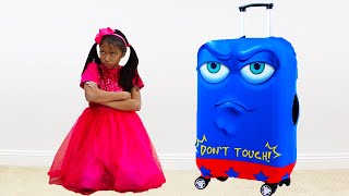 Wendy Pretend Play with New Robot Luggage Suitcase Traveling Toy for the HolidaysWendy Pretend Play with New Robot Luggage Suitcase Traveling Toy for the Holidays