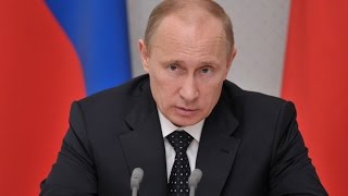 Путин назвал "деградацией демократии" резолюцию по российским СМИ