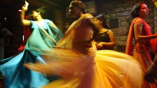 Грязные танцы индийской улицы