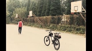 Двухколёсный «беспилотник»: в Китае студенты собрали радиоуправляемый велосипед