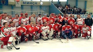 Хоккейная команда Президента Беларуси одержала победу над командой "Легенды хоккея СССР" - 12:9