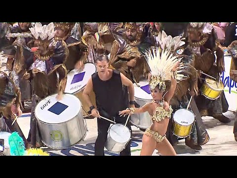 El intendente Martín Piaggio encabezó la batucada en el Carnaval de Gualeguaychú