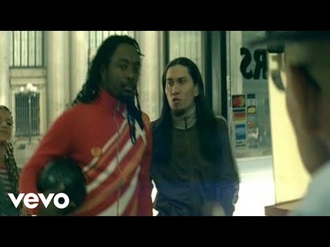 VIDEO DE LOS BLACK EYED PEAS PUMP IT video de los black eyed peas pump it: