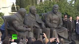 В Ялте открылся памятник Сталину, Рузвельту и Черчиллю