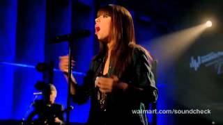 Carly Rae Jepsen - Your Heart Is A Muscle (Live)