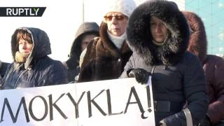 В Вильнюсе прошла акция протеста против закрытия русской школы
