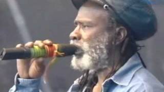 Burning Spear en vivo. 2/8