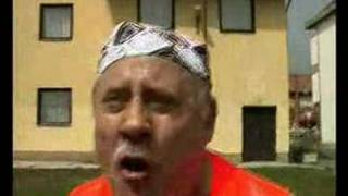 Közúti karbantartók (Dustmen) trailer