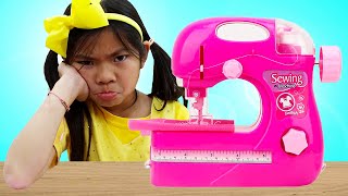 Emma and Andrew Toy Sewing Machine | Pretend Play Making Kids ClothesEmma and Andrew Toy Sewing Machine | Pretend Play Making Kids Clothes