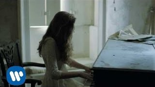 Birdy - Skinny Love [Official Music Video]