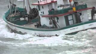 Traineiras saindo para o mar em Laguna Santa Catarina