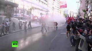 Полиция Стамбула разогнала первомайское шествие