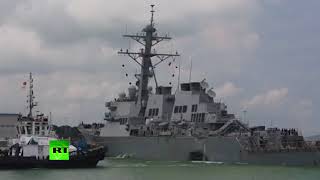 Видео захода эсминца ВМС США «Джон Маккейн» в порт Сингапура после столкновения с танкером