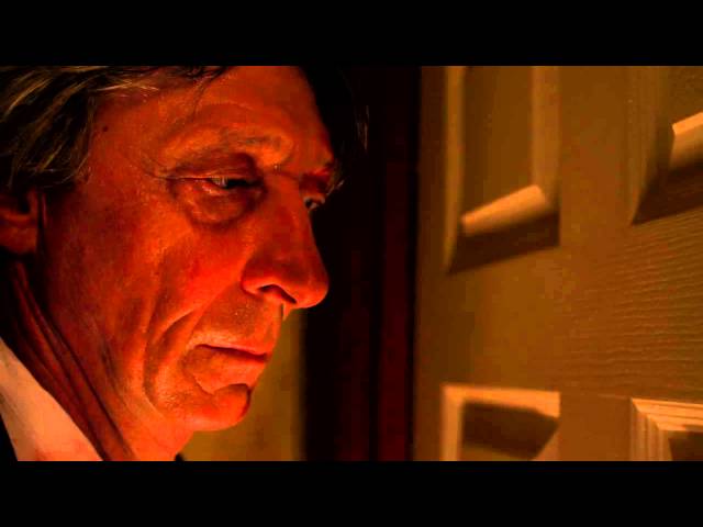 Crawl - "Behind the door" - Exclusive Clip