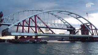 Транспортировка автодорожной арки Крымского моста.