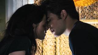 TWILIGHT (2008) - Official Movie Trailer