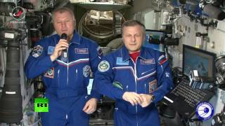 Российские космонавты поздравляют женщин с 8 Марта с борта МКС
