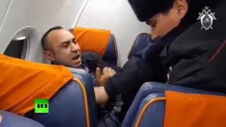 «Не выйду никуда, я деньги заплатил!»: задержание авиадебошира с рейса Оренбург — Москва (13.03.2019 09:53)