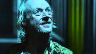 Storage 24 Red-Banger -Trailer Legendado