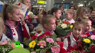 Триумфальное возвращение: российских гимнасток встретили на родине