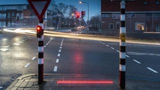 В Нидерландах появились светофоры для гаджетозависимых