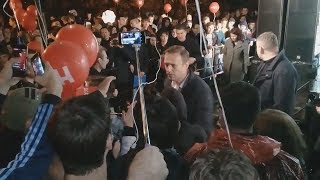 Навальный в Астрахани: "Нужно начинать жить богато!"