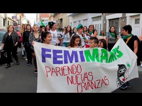 Crece la comunidad de FemiMamis: Cómo surgió y su manera de criar los hijos