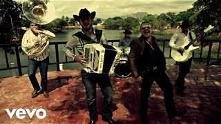 Calibre 50 – Qué Tiene De Malo ft. El Komander Calibre 50 – Qué Tiene De Malo ft. El Komander