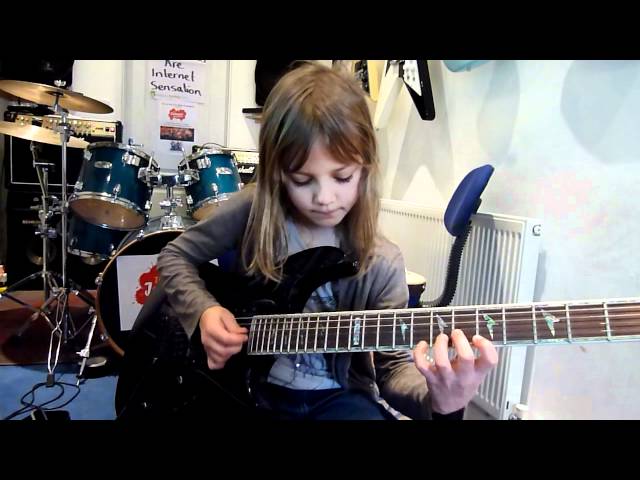 filmik 8-letnia shredderka stradivarius