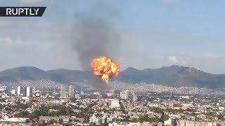 Огненный шар над горящей алкогольной фабрикой в Мехико — видео
