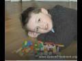 Oscar Recuperando-se de autismo por meio do Programa Son-Rise