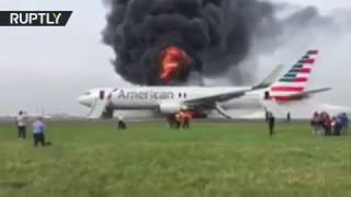 В аэропорту Чикаго загорелся самолет