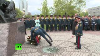 Глава МЧС возложил цветы к комплексу памятников «Пожарным и спасателям» и «Ветеранам МЧС России»