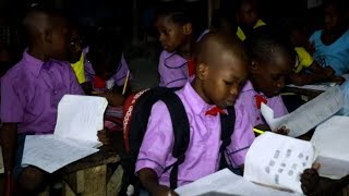 Забота об экологии в обмен на знания: в нигерийских школах пластик стал платой за обучение (15.07.2019 06:19)