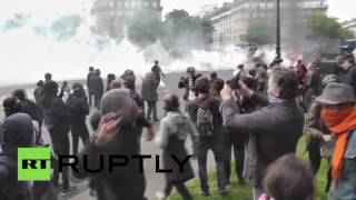 Акция протеста в Париже переросла в массовые беспорядки