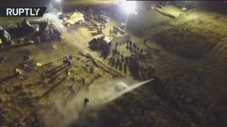 Беспилотнику пришлось уворачиваться от водометов во время протестов в Дакоте