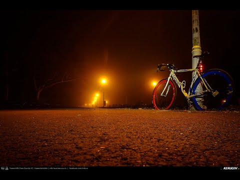 VIDEOCLIP Cu bicicleta prin Bucuresti: Parcul Tineretului. Efect. Ceata