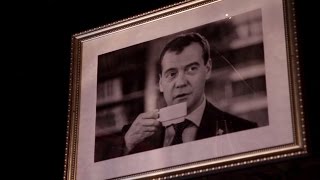 Руссиано, пожалуйста: уральский бар переписал меню по совету Медведева