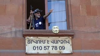 Ереван: мятежники не сдаются