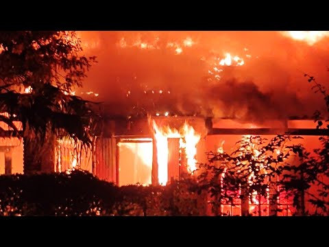 Voraz incendio de una casa en Crespo