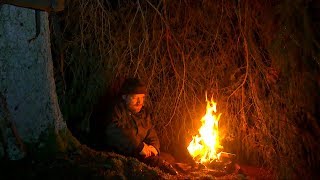 Tree Shelter In The Rain - Solo Overnight - Bucksaw CraftingTree Shelter In The Rain - Solo Overnight - Bucksaw Crafting