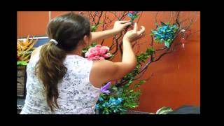 Como hacer un Arreglo Decoración de arbol seco con follajes, flores y bisuteria
