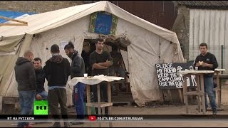 Конец «Джунглей»: мигранты устраивают новые стихийные лагеря