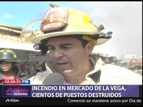 Fuego en mercado de La Vega 