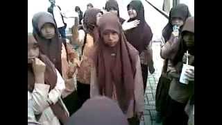 Contoh kisah persahabatan anak remaja :) view on youtube.com tube online. Contoh kisah persahabatan anak remaja :) view on youtube.com tube online.
