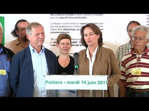 Procès OGM : Royal soutient Bové à Poitiers