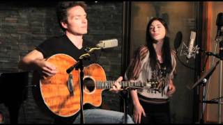 Richard Marx and Sara Niemietz - "Keep Coming Back" (Live)