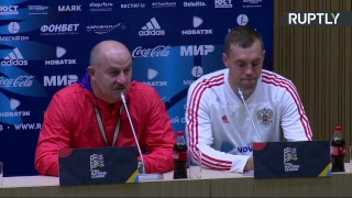 Черчесов и Дзюба проводят пресс-конференцию перед матчем со Швецией