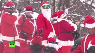 В США сотни Санта-Клаусов встали на лыжи