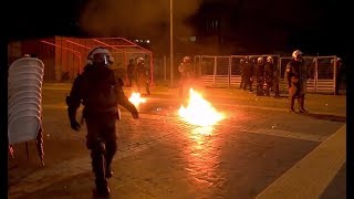 В Греции демонстранты применили против полиции «коктейли Молотова»